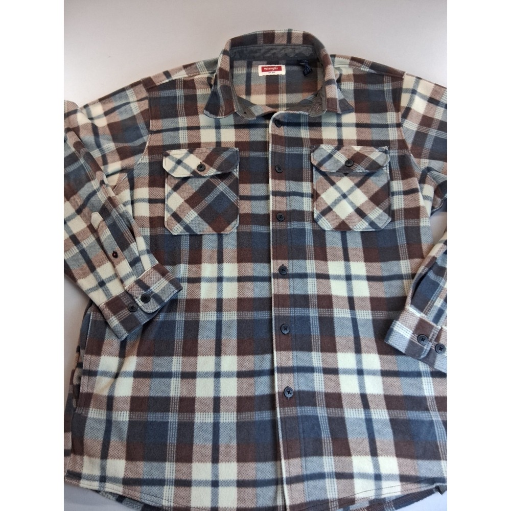 Wrangler Men's Plaid Flannel Button-Up Shirt L